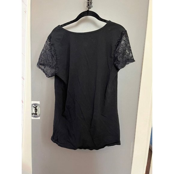 Torrid size 2 Black Fitted lace sleeve blouse top - Picture 4 of 4